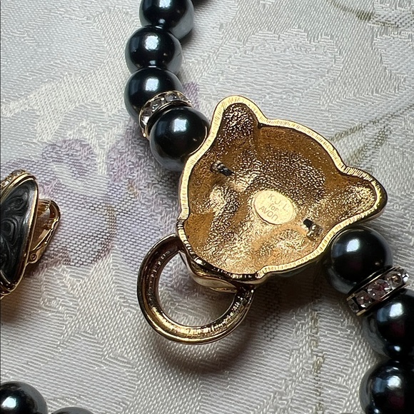 KJL for Avon vintage Panther Necklace with Black and Gold Beads - Picture 2 of 11